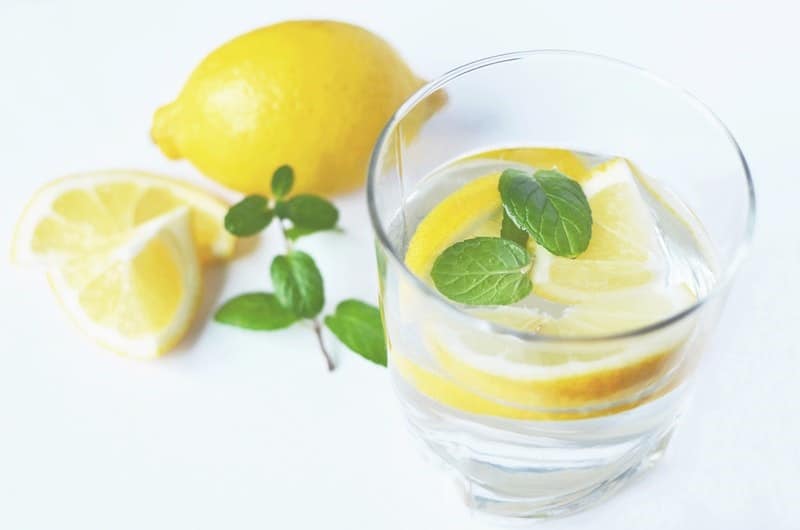 Voda s citrónom - aký je správny spôsob prípravy